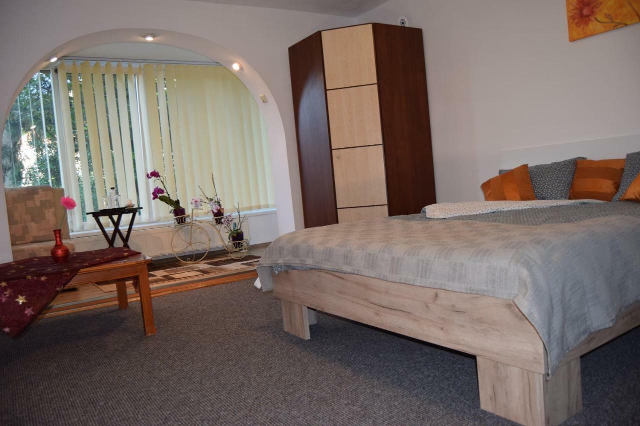 Central Appartment St'S Martin Church Μπρασόβ Εξωτερικό φωτογραφία
